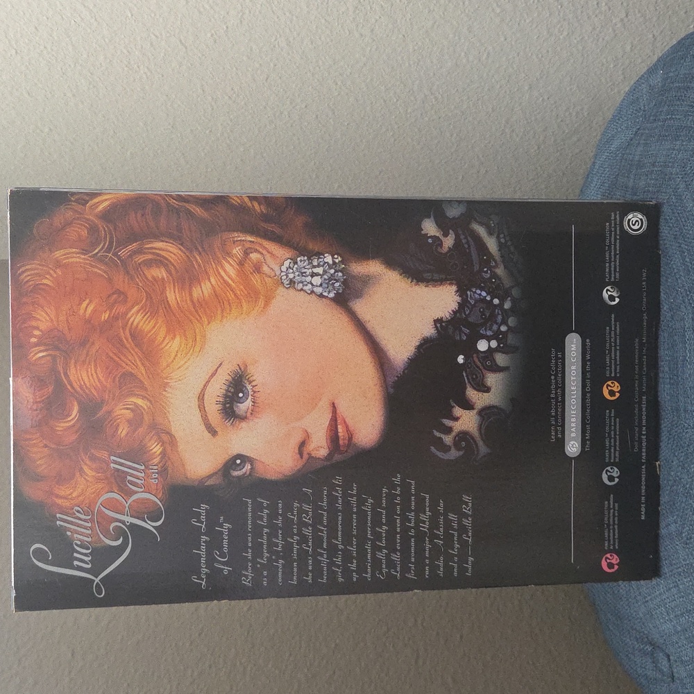 Mattel 2008 I Love Lucy Barbie Doll, Pink Label, NRFB, Stand & COA, Lucille Ball - Picture 5 of 6